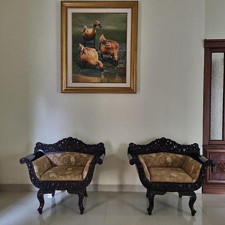 Ndalem Suryo Saptono Guest House Tugu Εξωτερικό φωτογραφία