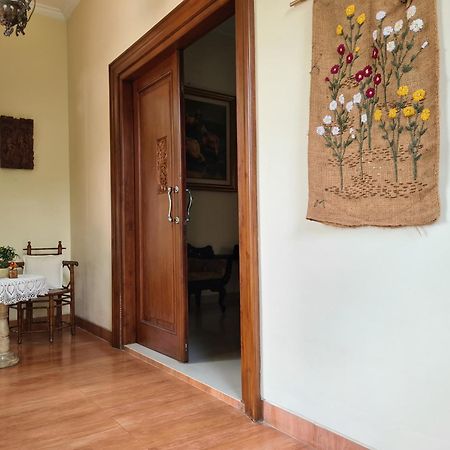 Ndalem Suryo Saptono Guest House Tugu Εξωτερικό φωτογραφία