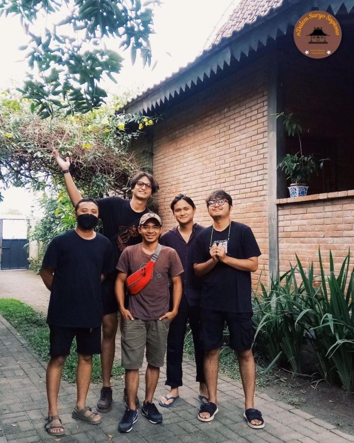 Ndalem Suryo Saptono Guest House Tugu Εξωτερικό φωτογραφία