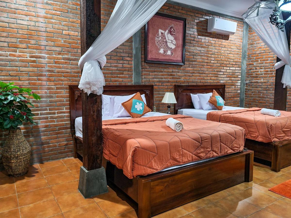 Ndalem Suryo Saptono Guest House Tugu Εξωτερικό φωτογραφία