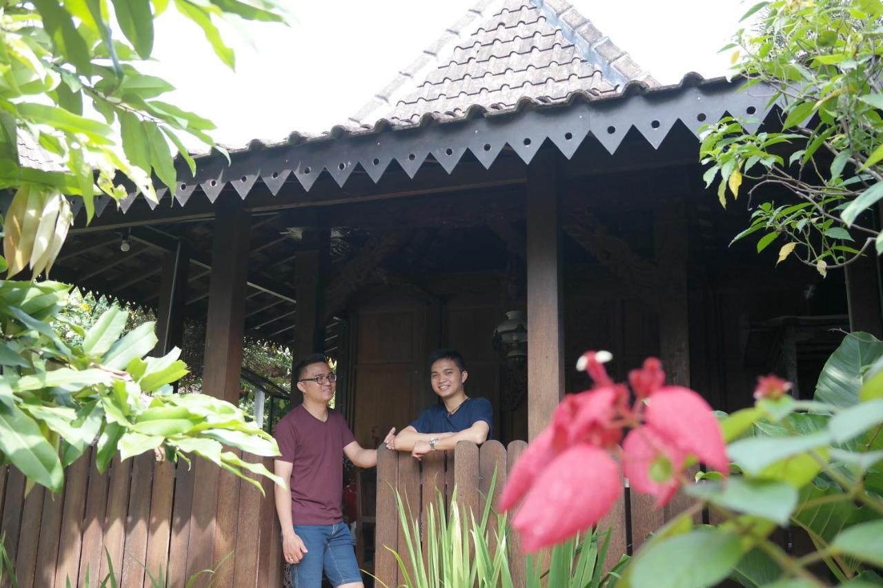 Ndalem Suryo Saptono Guest House Tugu Εξωτερικό φωτογραφία