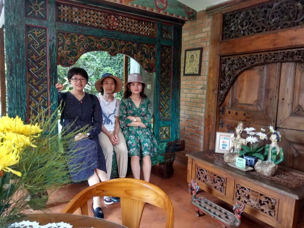 Ndalem Suryo Saptono Guest House Tugu Εξωτερικό φωτογραφία