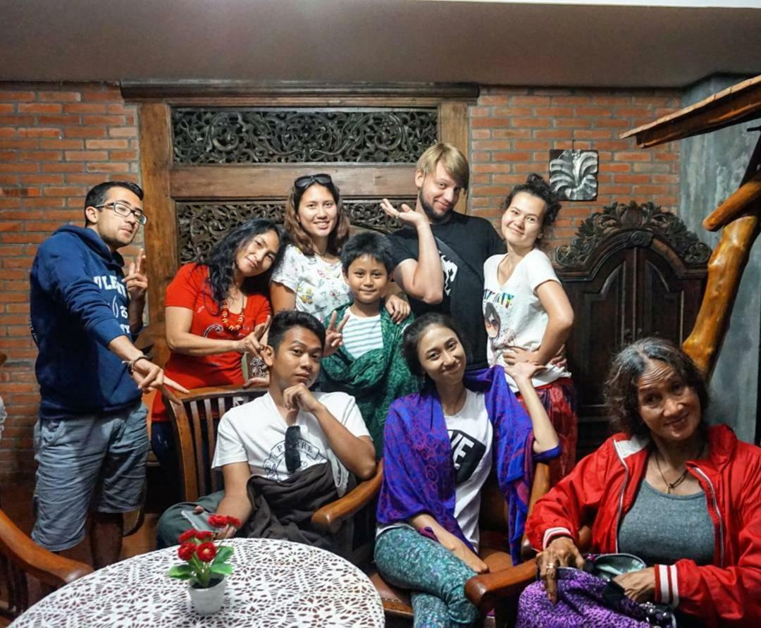 Ndalem Suryo Saptono Guest House Tugu Εξωτερικό φωτογραφία